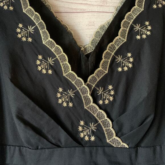 Ann Taylor Black and Gold Embroidery Dress Midi Sleeveless V Neck Size 2 - Picture 15 of 16